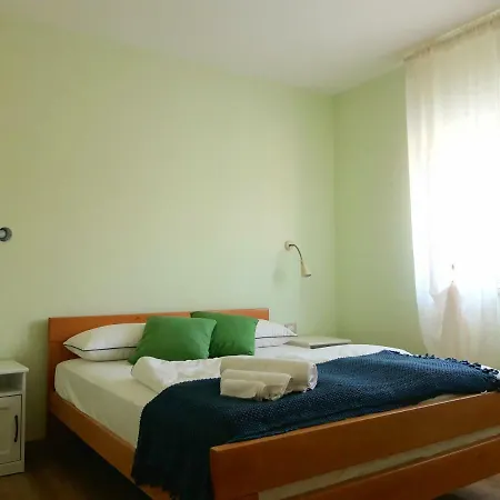 Apartment Karolina 1